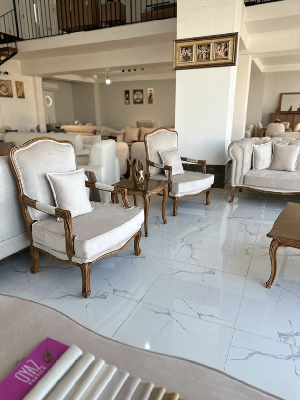 مبل کلاسیک کوئین ابزاری دربار