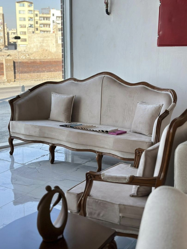 مبل کلاسیک کوئین ابزاری دربار